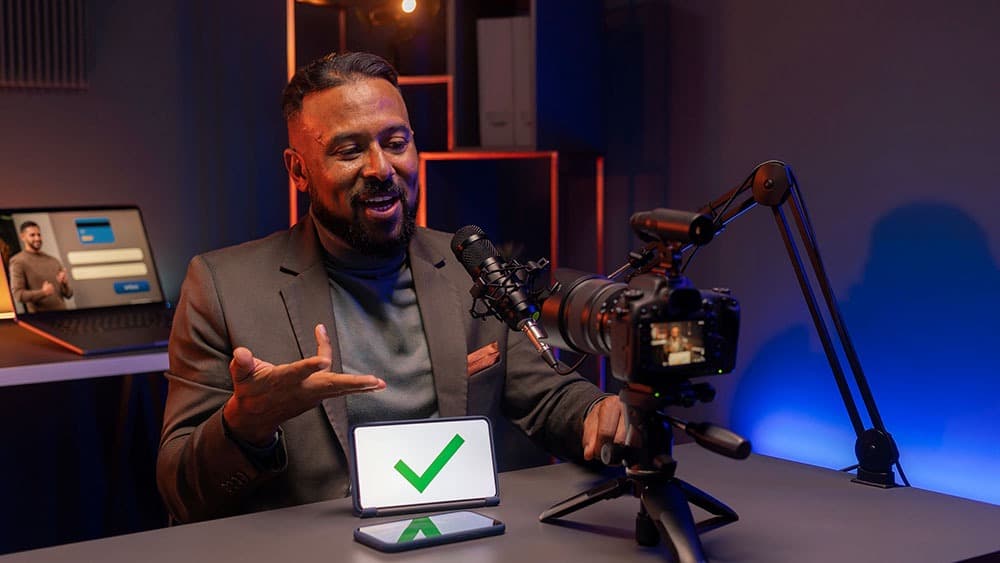 Course creator recording an online masterclass with a digital enrollment checkout and order confirmation